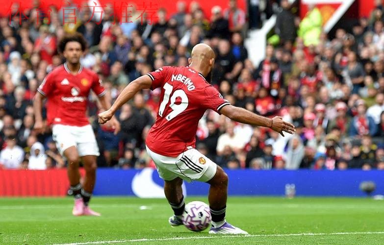 英超联赛曼联憾平伯恩茅斯，放大10倍后看细节，原因清晰可见